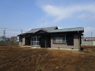土地２４４坪　建物平家２８坪　５LDK☆