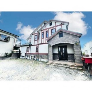 西４ｍ北４ｍ道路角地　土地９4坪　駐車４台　建物５７坪　５ＬＤＫ＋２Ｓ　☆
