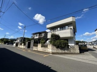 南６ｍ東６ｍ道路角地　日当たり良好☆